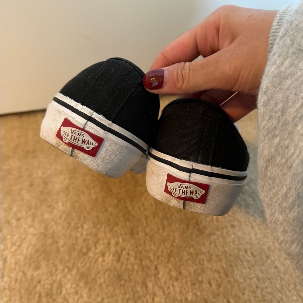 Vans Unisex Black Authentic Shoes - Picture 7 of 11